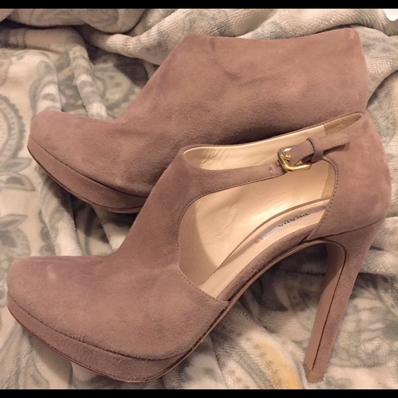 Prada Blush Pink Soft Leather Bootie Heels Size 37.5 - Picture 4 of 6
